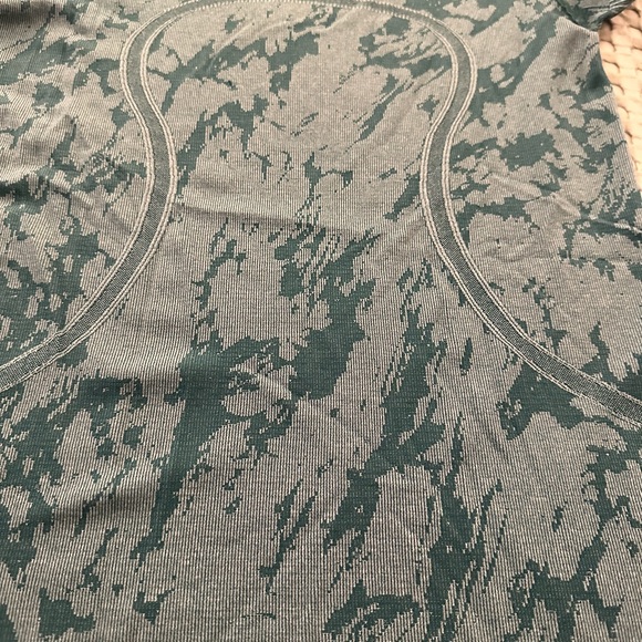 Lululemon Athletica- Green Camo Swiftly Tee - Picture 3 of 4